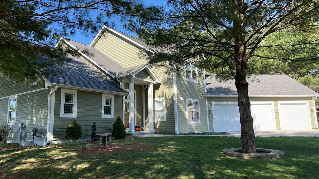 244 Hunter Crossing South , Slinger, WI, US