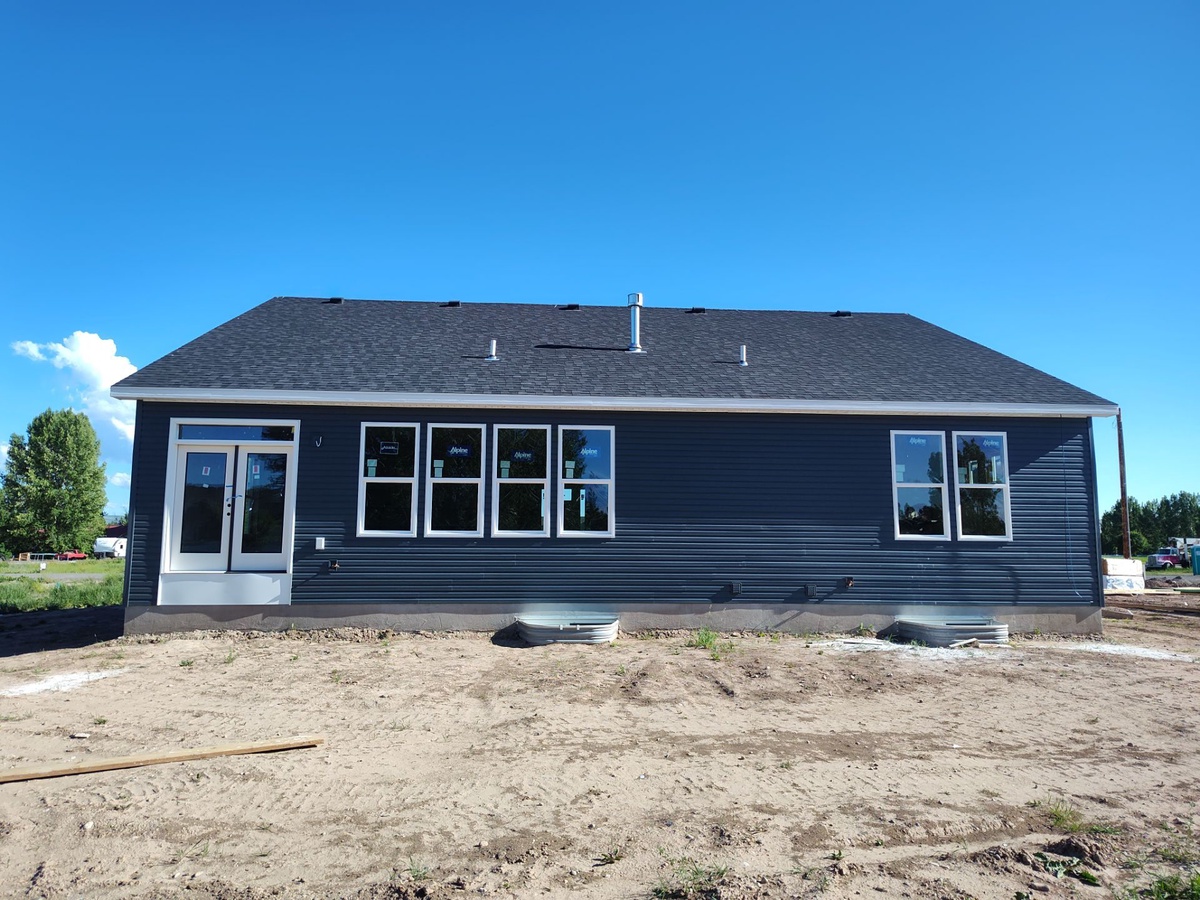 4823 East Miles Drive , Iona, ID, US