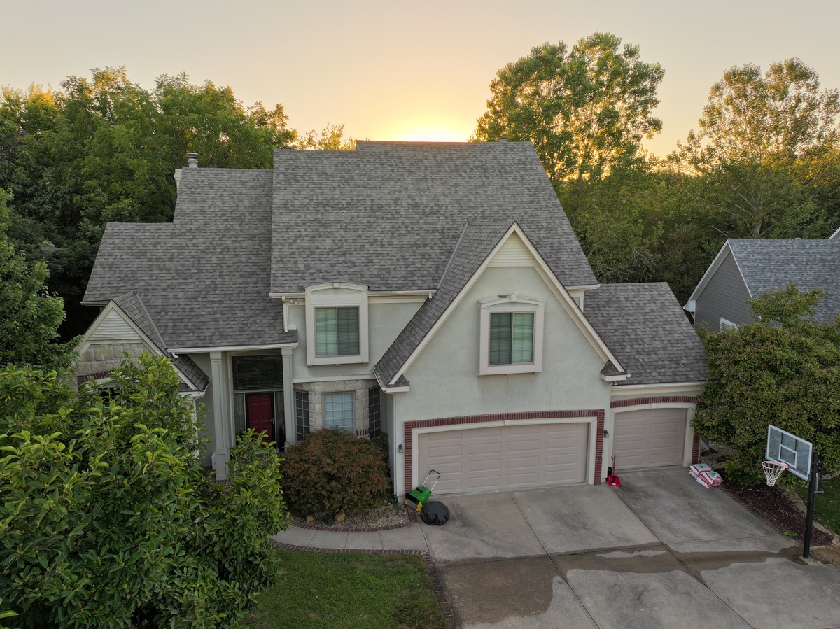6712 Northwest Monticello Terrace , Kansas City, MO, US