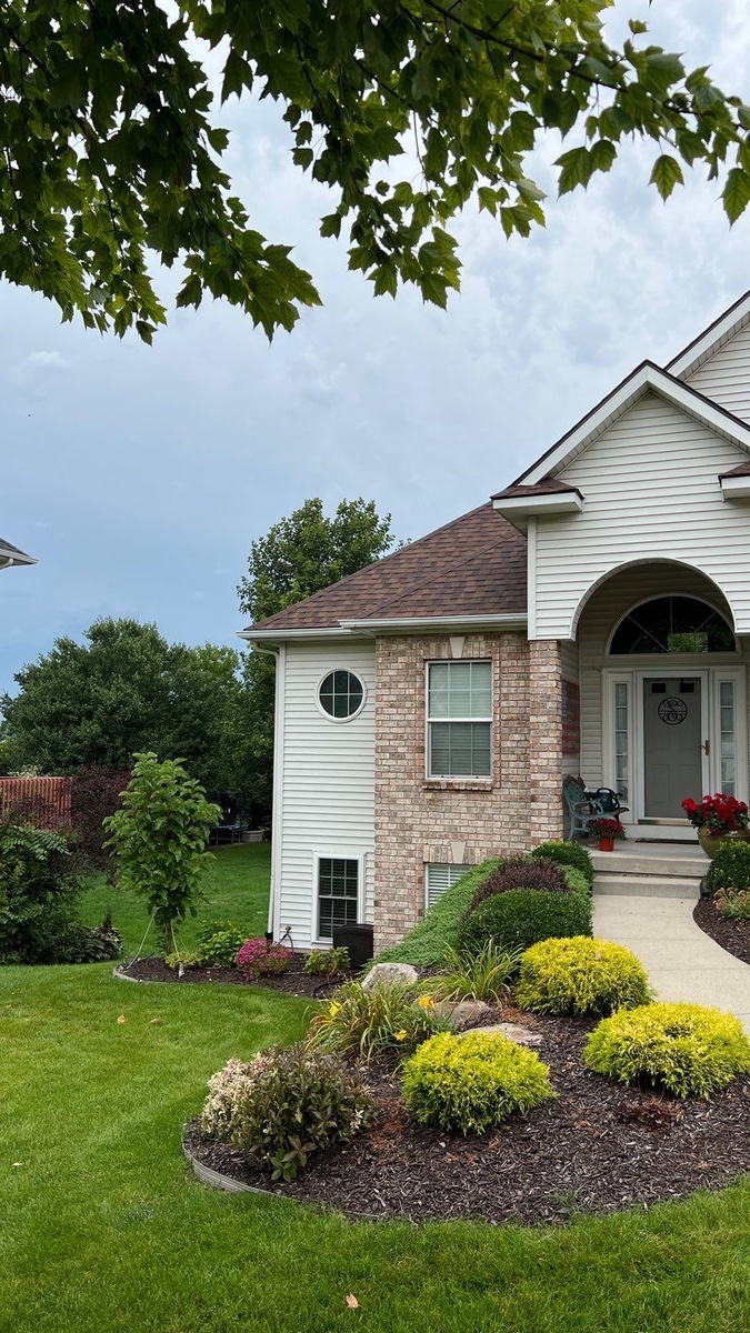 2563 PINE DUNES DR , WYOMING, MI, US
