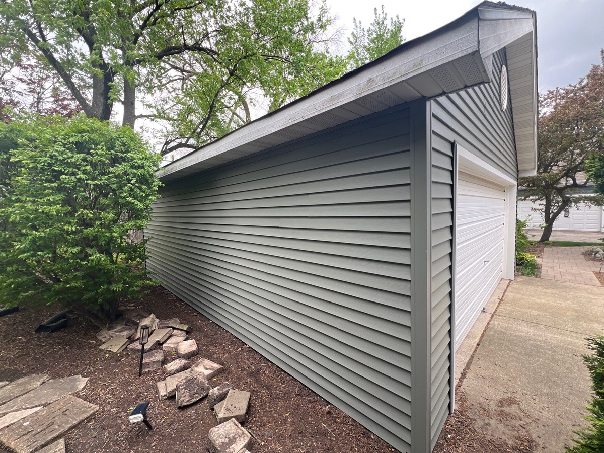 369 Ridgewood Avenue , Glen Ellyn, IL, US