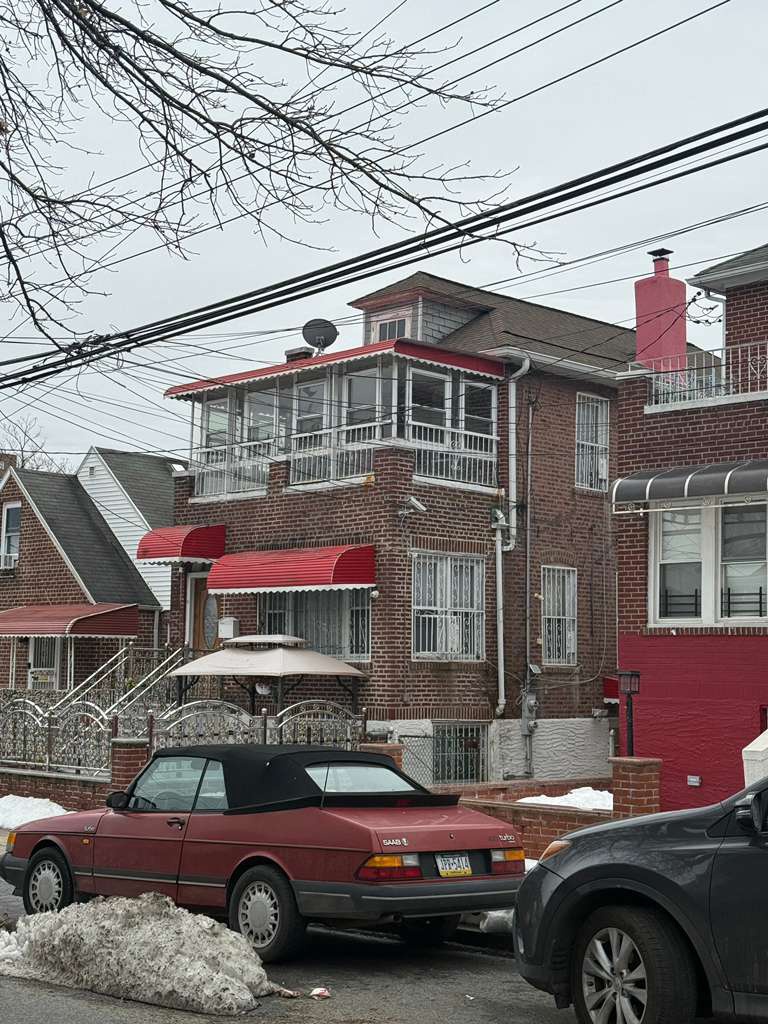 1036 East 231st Street , The Bronx, NY, US