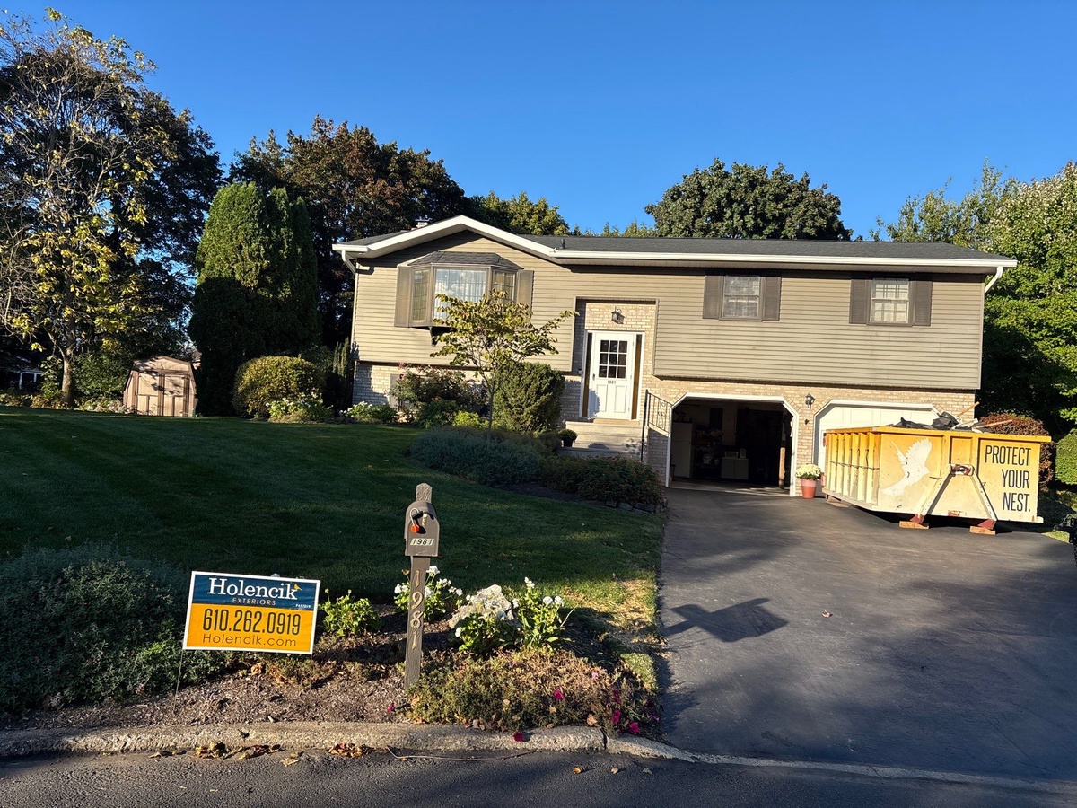 1981 Molinaro Dr , Allentown, PA, US
