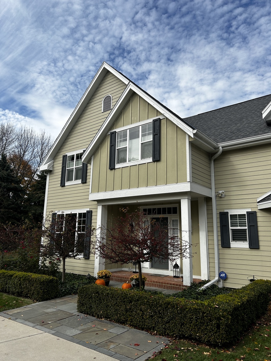 David T. W133N6263 Hummingbird Way, Menomonee Falls, WI