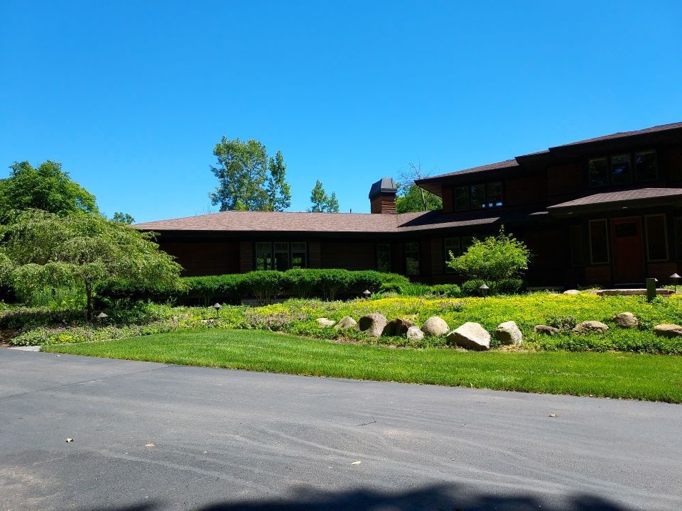 1700 Cramton Avenue Northeast , Forest Hills, MI, US