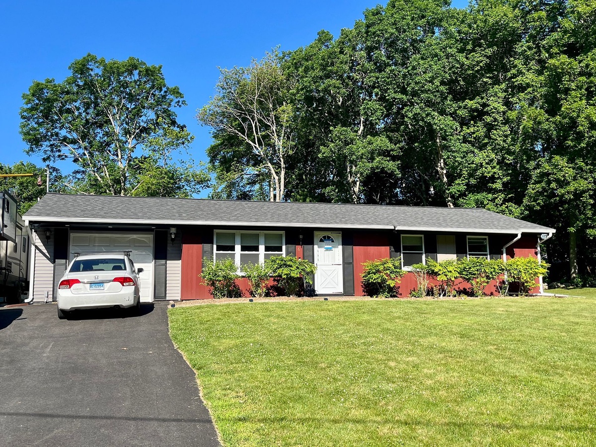6 Seneca Circle , Dartmouth, MA, US
