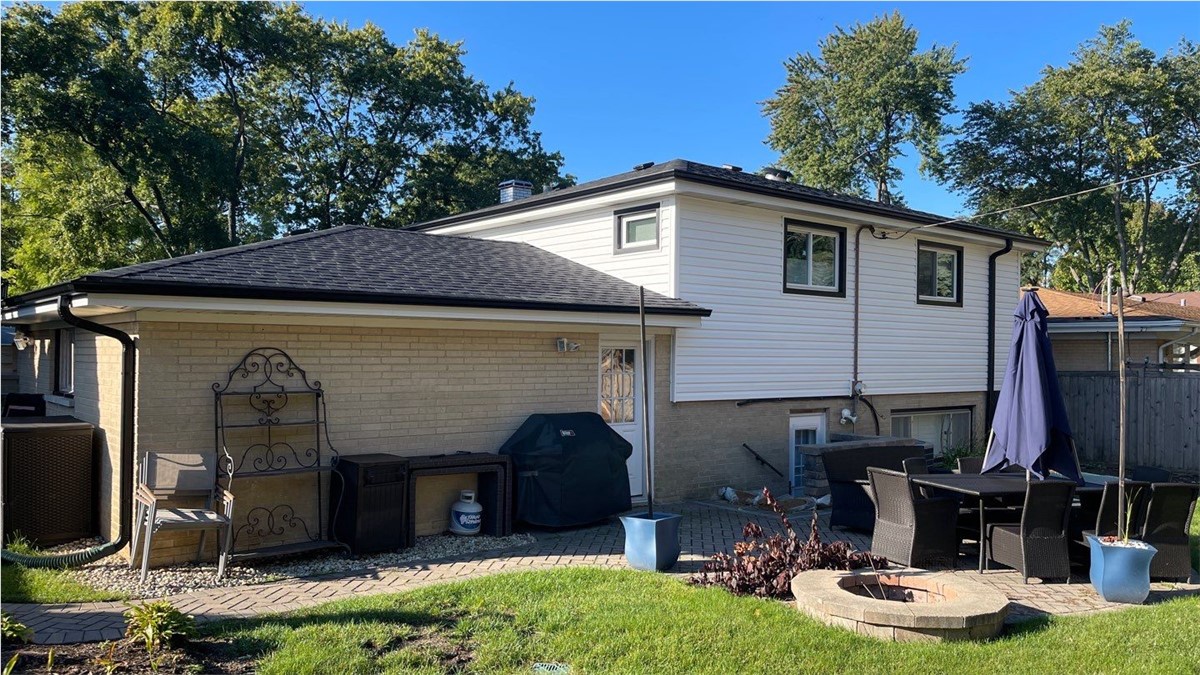 48 East Comfort Lane , Palatine, IL, US