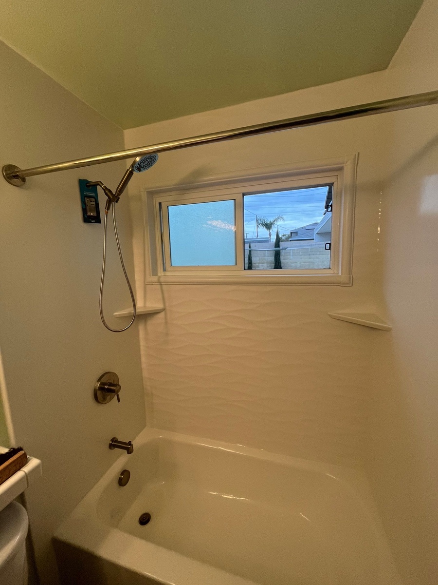 Santa Ana, CA, 92701, US