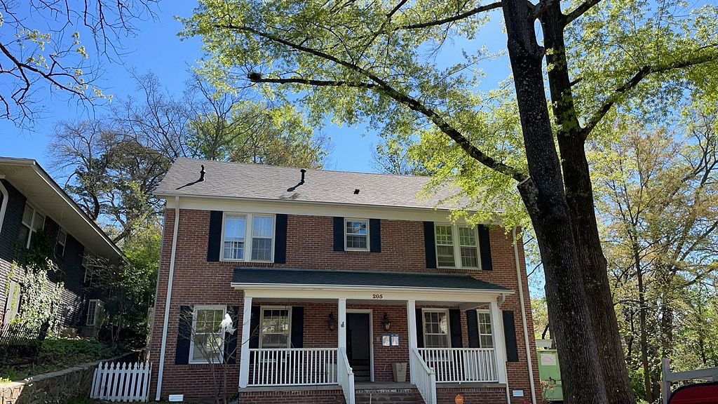 205 Colonial Court , Little Rock, AR, US