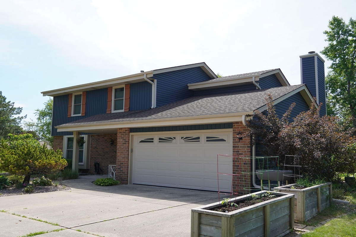 3650 South Sandalwood Drive , New Berlin, WI, US