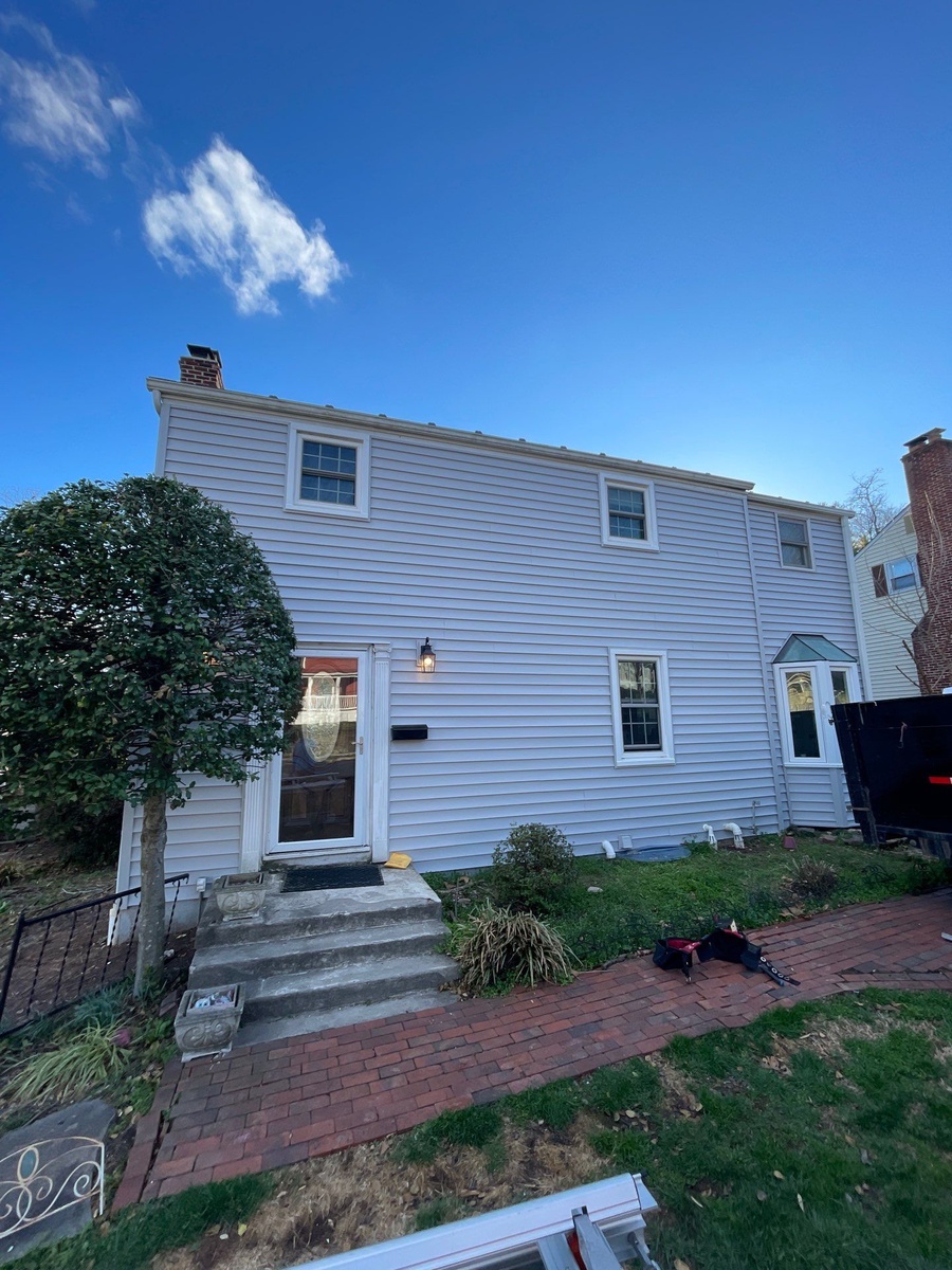 2224 South Dinwiddie Street , Arlington, VA, US