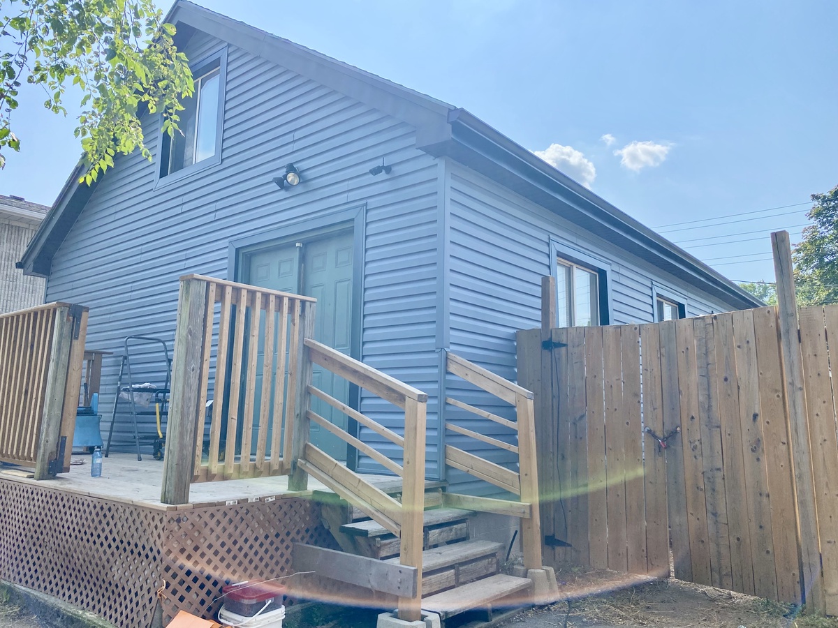 1060 Oxford Street East , London, ON, CA