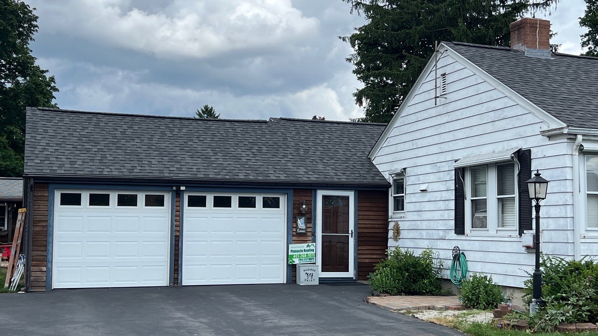 301 Hillard Ave , Warwick, RI, US