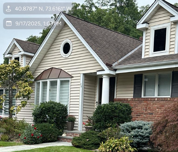 22 Meadowfield Lane , Glen Cove, NY, US