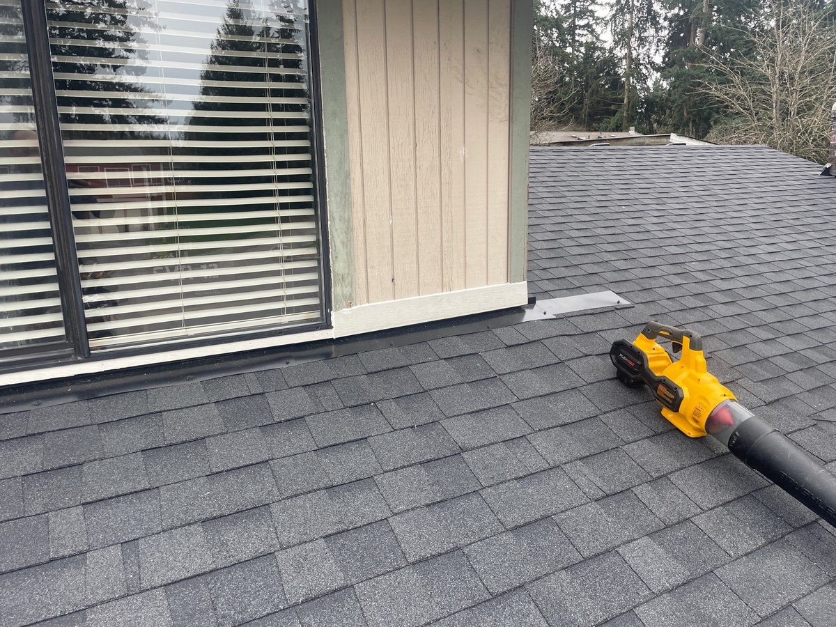 15301 18th Avenue Court East , Tacoma, WA, US