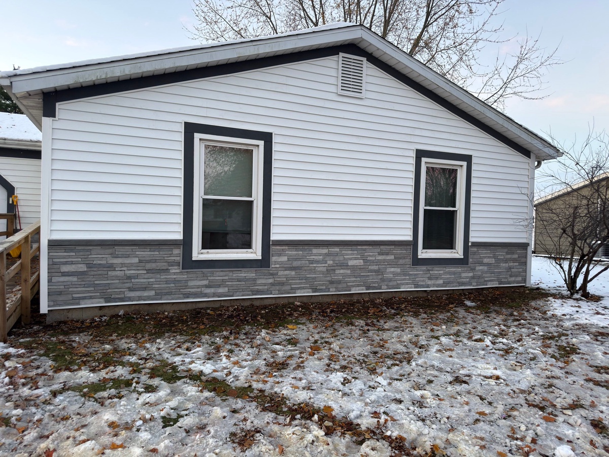 1009 West 3rd Street , Ligonier, IN, US