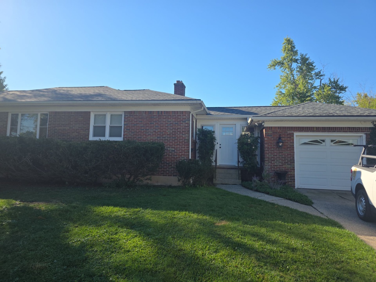 818 Eggert Road , Buffalo, NY, US