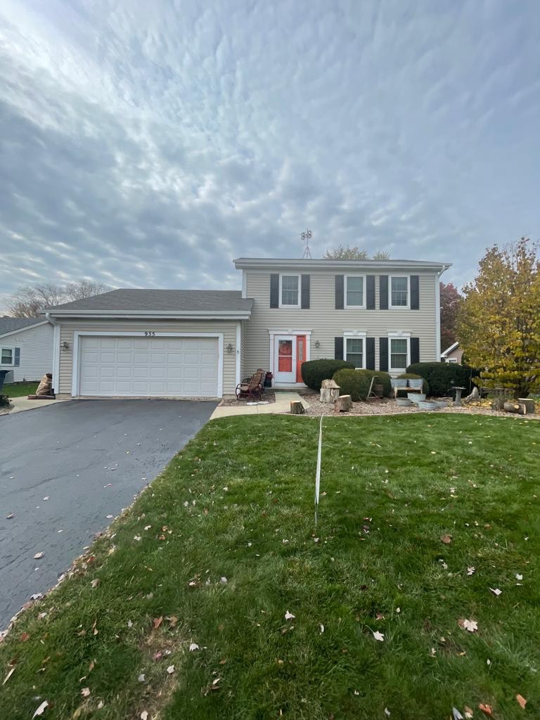 935 Thornewood Lane , Algonquin, IL, US