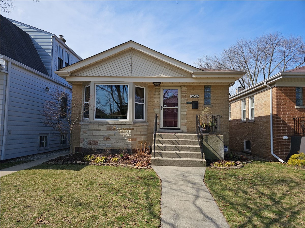 5232 North Latrobe Avenue , Chicago, IL, US