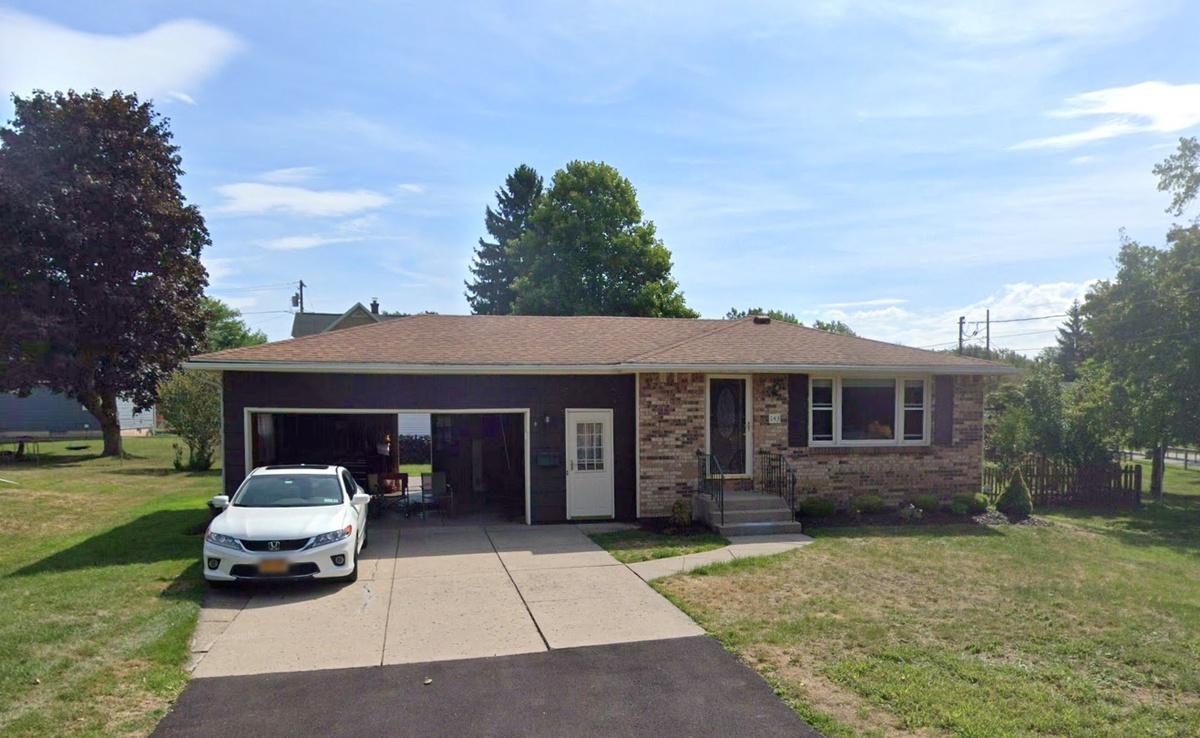 143 West Avenue , Depew, NY, US