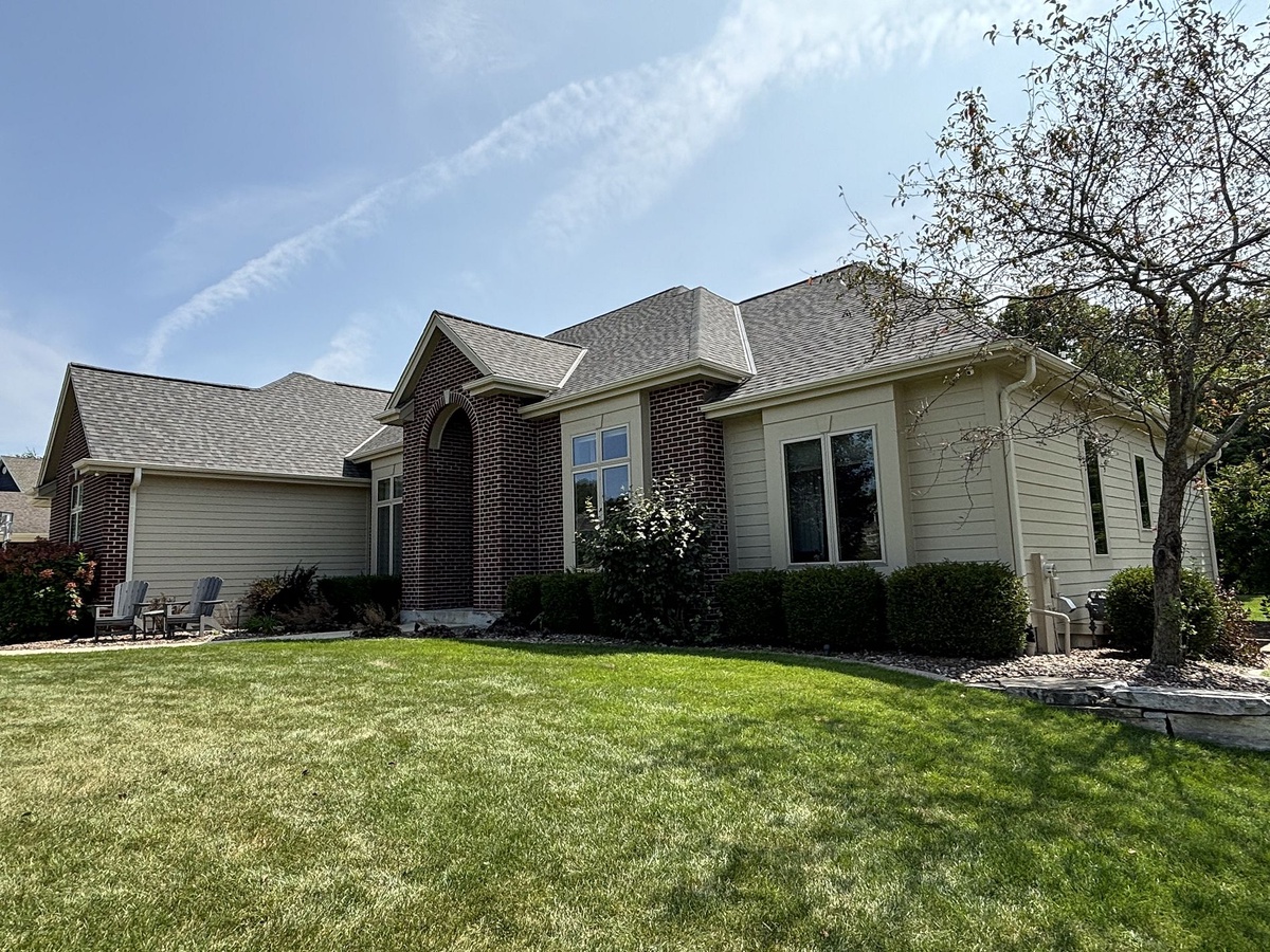 N25W27159 Orchard Lane , Pewaukee, WI, US