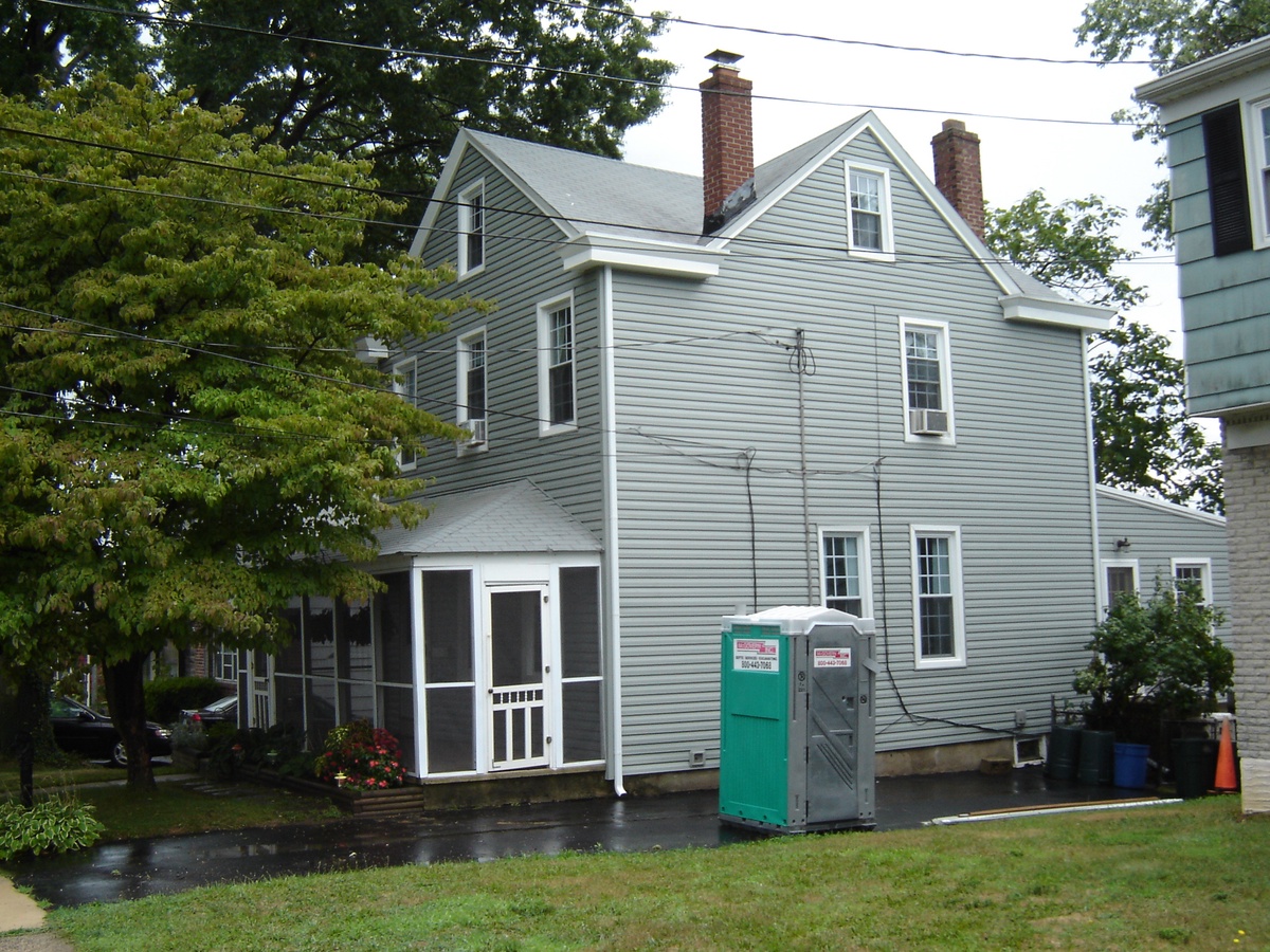250 East Winona Avenue , Norwood, PA, US