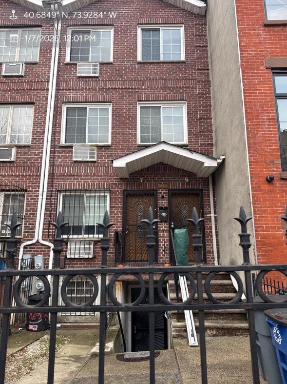 678 Hancock Street , Brooklyn, NY, US