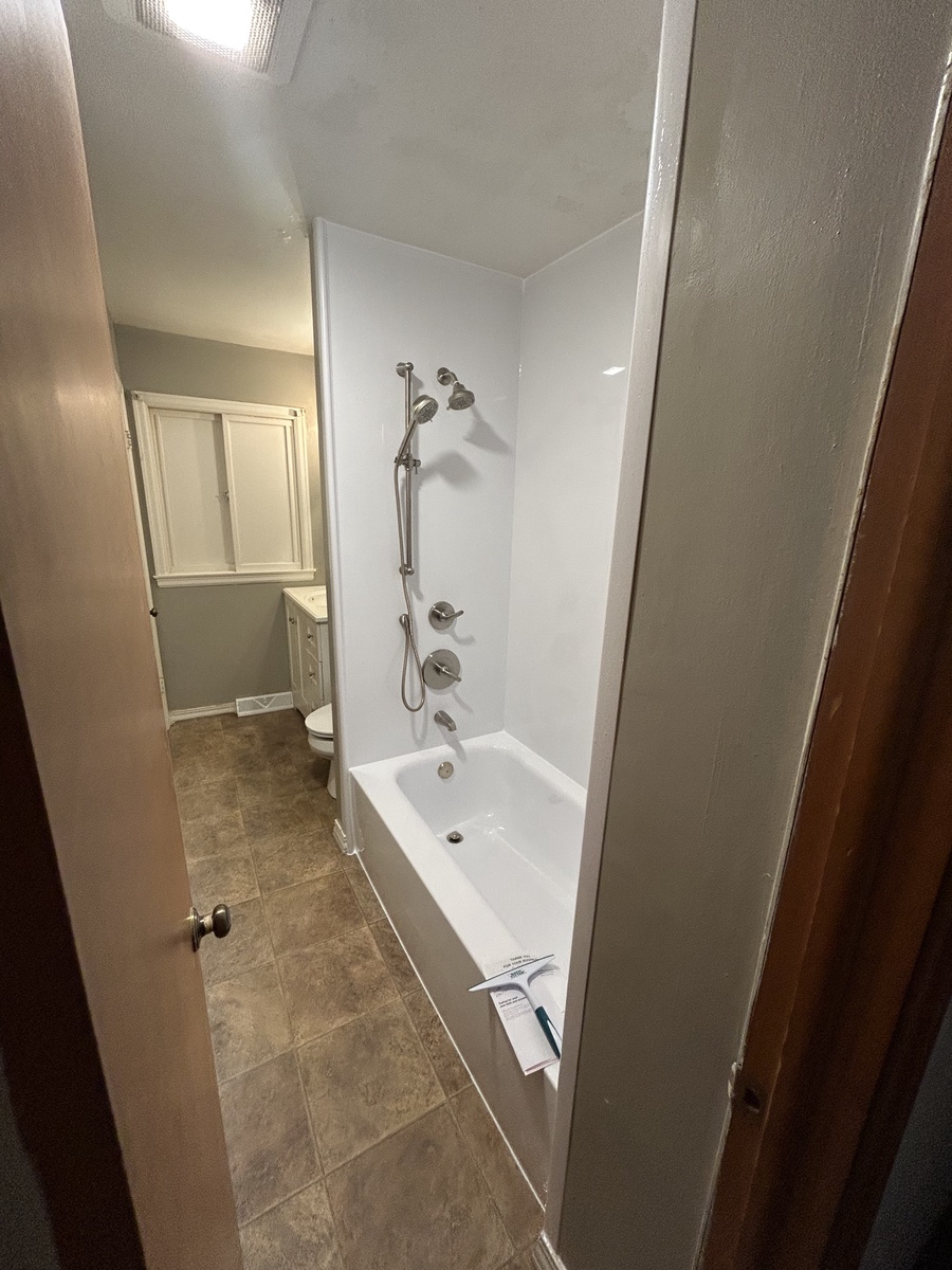 1211 South Park Avenue , Neenah, WI, US