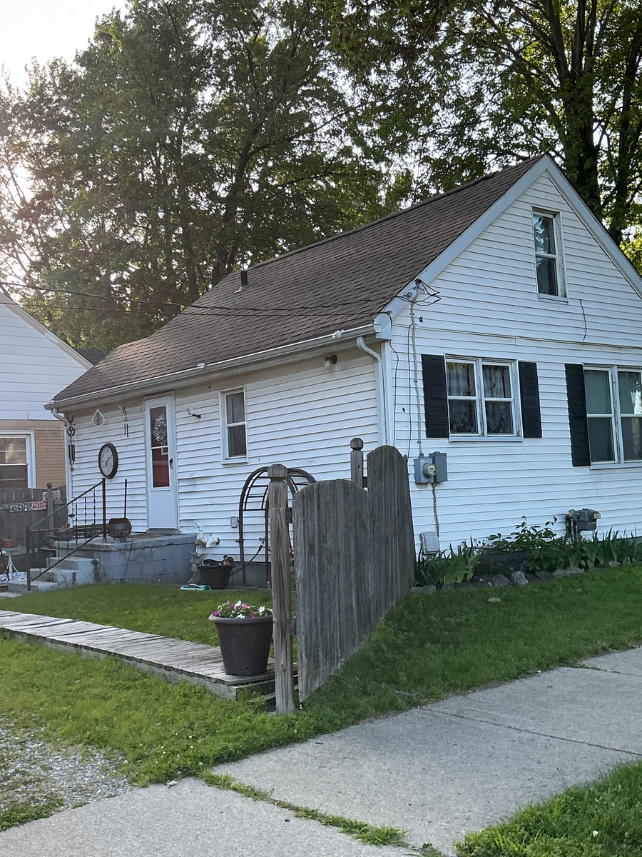 615 West Gardenia Avenue , Madison Heights, MI, US