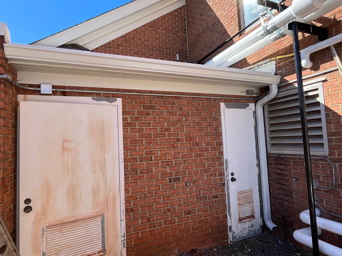 801 South Trade St. , Matthews, NC, US