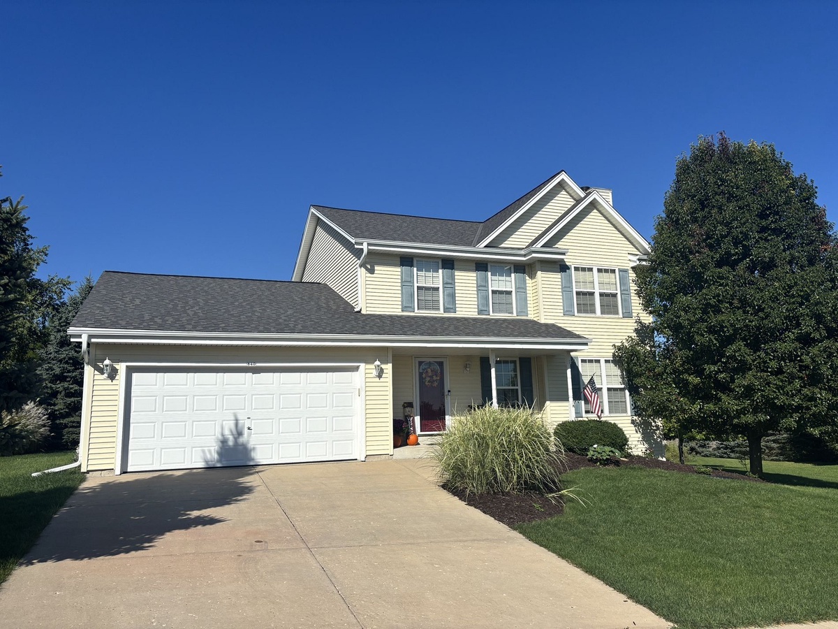 840 Apple Grove Lane , Oconomowoc, WI, US