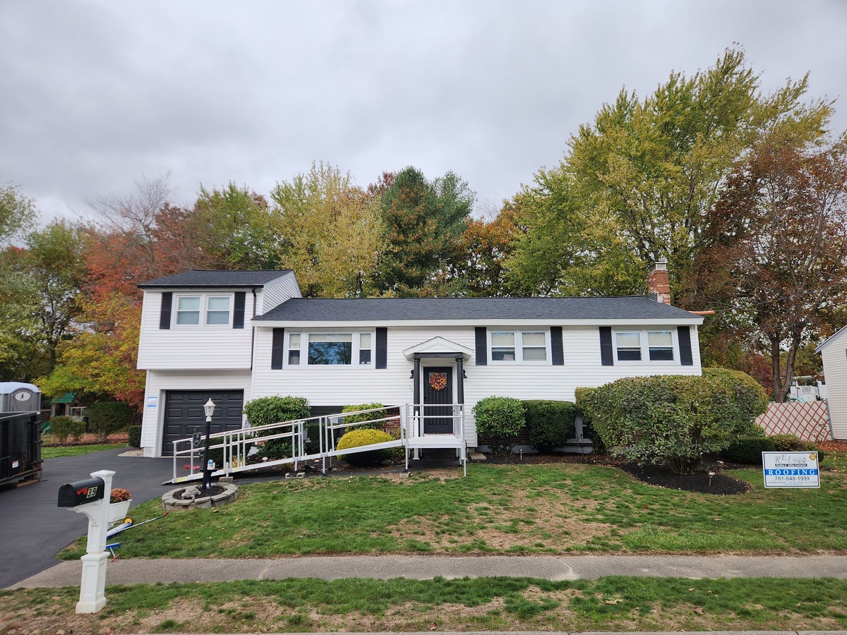 39 Powell Street , Stoughton, MA, US