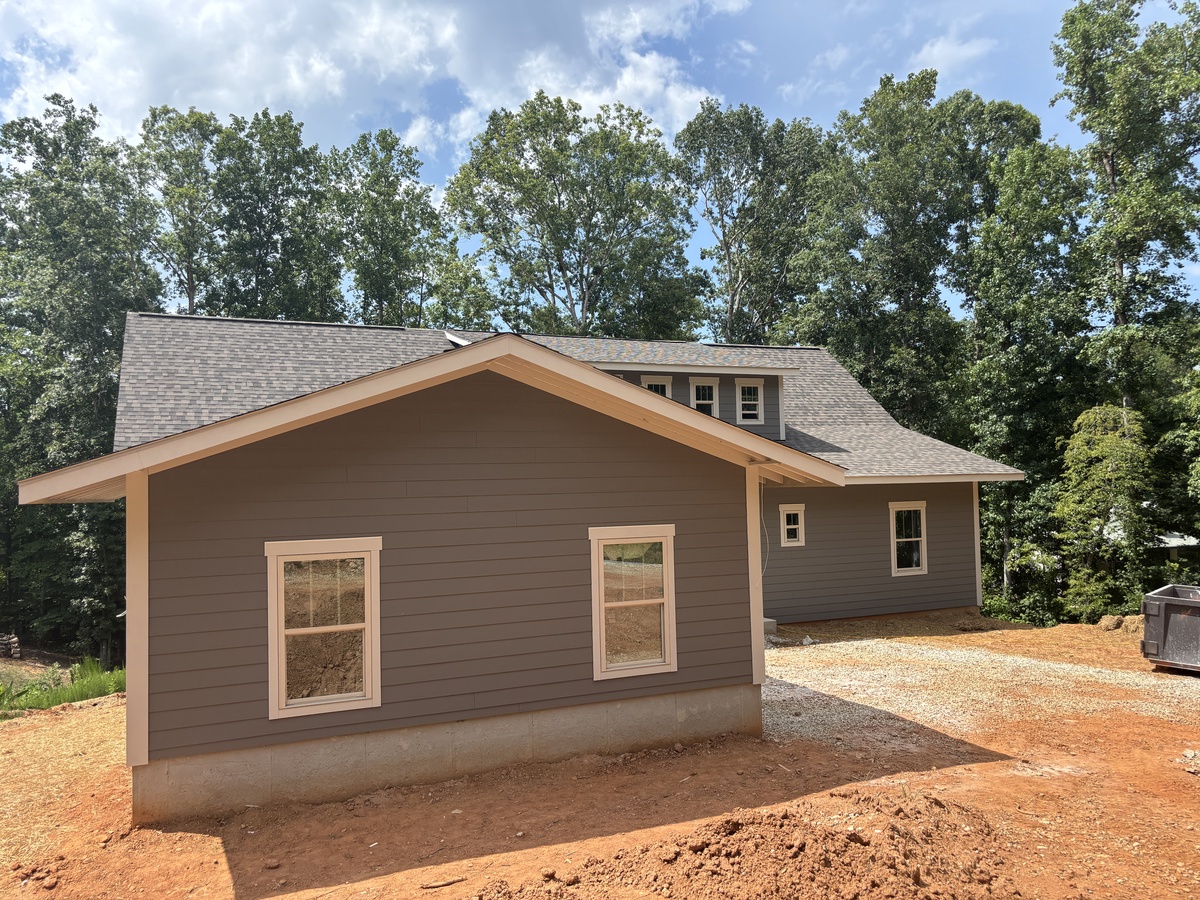 220 North Shores Drive , Westminster, SC, US