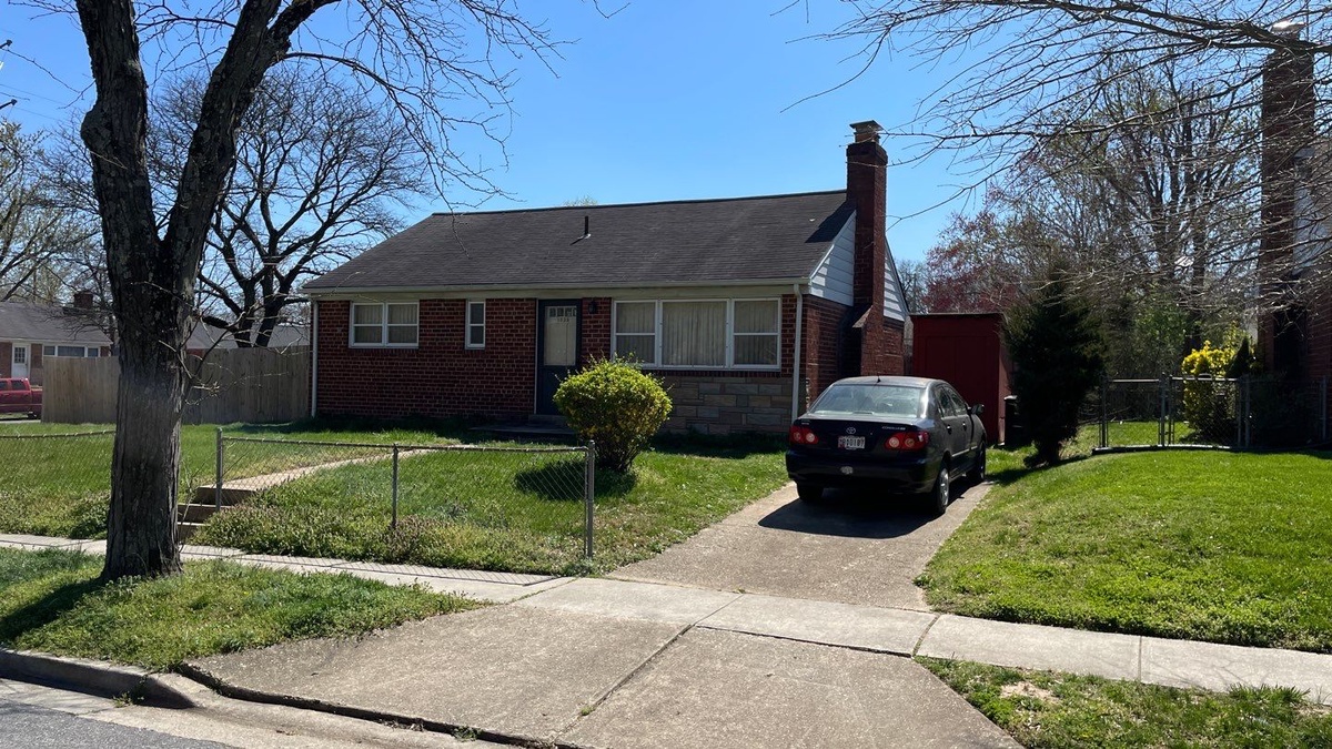 1935 Merrimac Drive , Hyattsville, MD, US