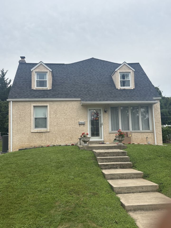 5 Surrey Drive , Newtown Square, PA, US