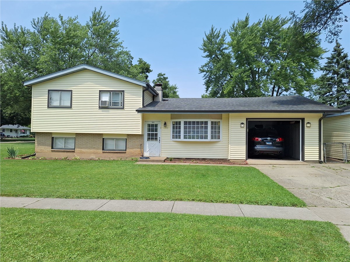 11618 Douglas Avenue , Huntley, IL, US