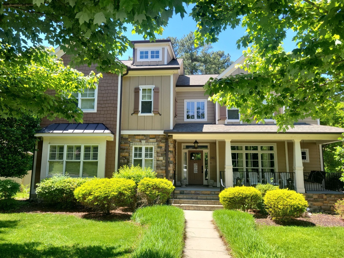 581 Granite Falls Boulevard , Rolesville, NC, US