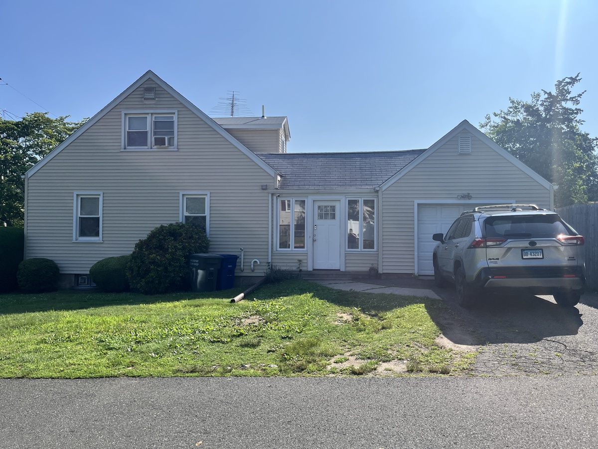 571 Jewett Avenue , Bridgeport, CT, US