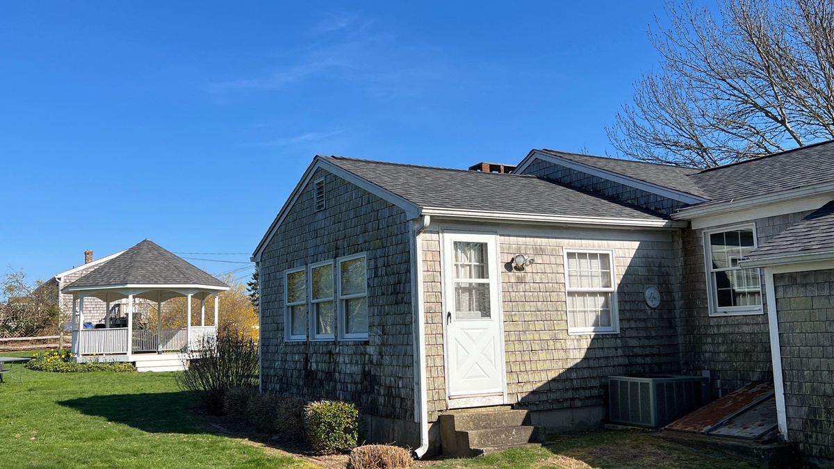 21 Daytona Avenue , Narragansett, RI, US