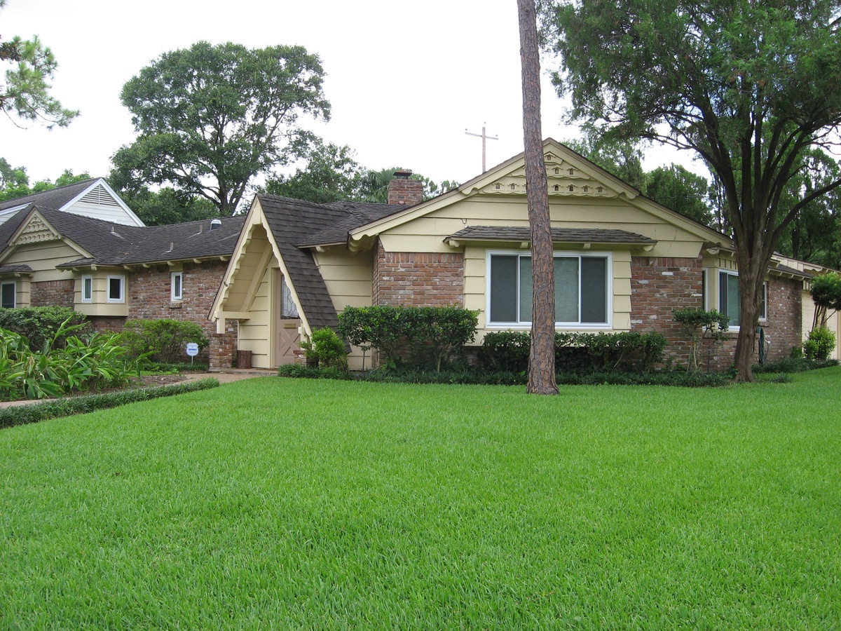 12402 Woodthorpe Lane , Houston, TX, US