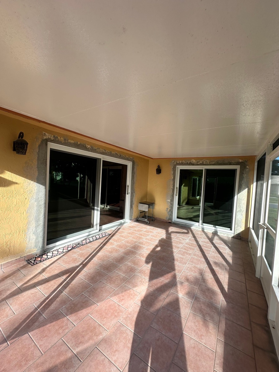 18700 NW 3 Street , Pembroke Pines, FL, US