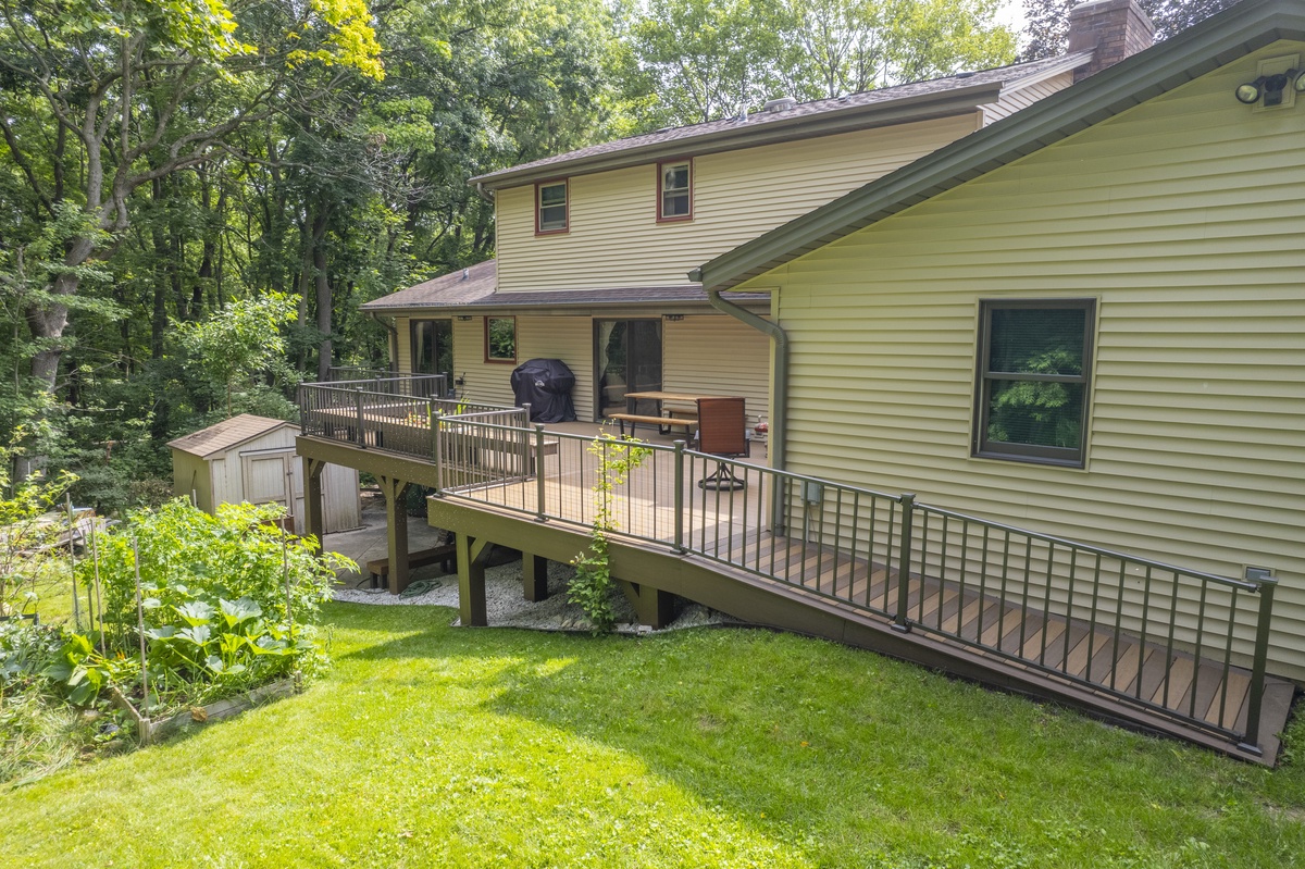 W274N977 Jacquelyn Drive , Waukesha, WI, US