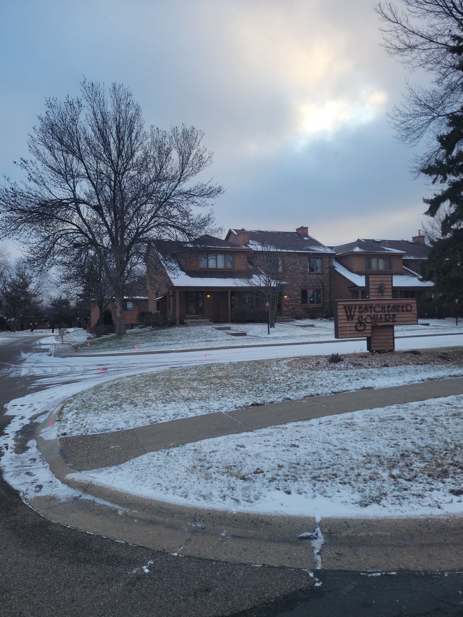 Westchester Square, Burnsville, MN, US