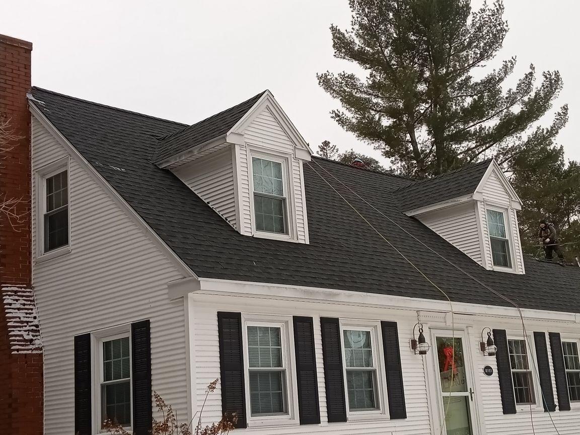 7 Edgewood Drive , Orono, ME, US