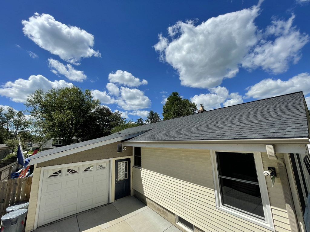 728 Adams Street , Oconomowoc, WI, US
