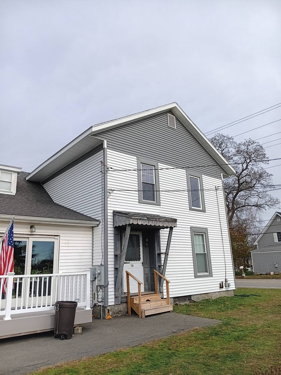 3 Broad Street , Milford, ME, US
