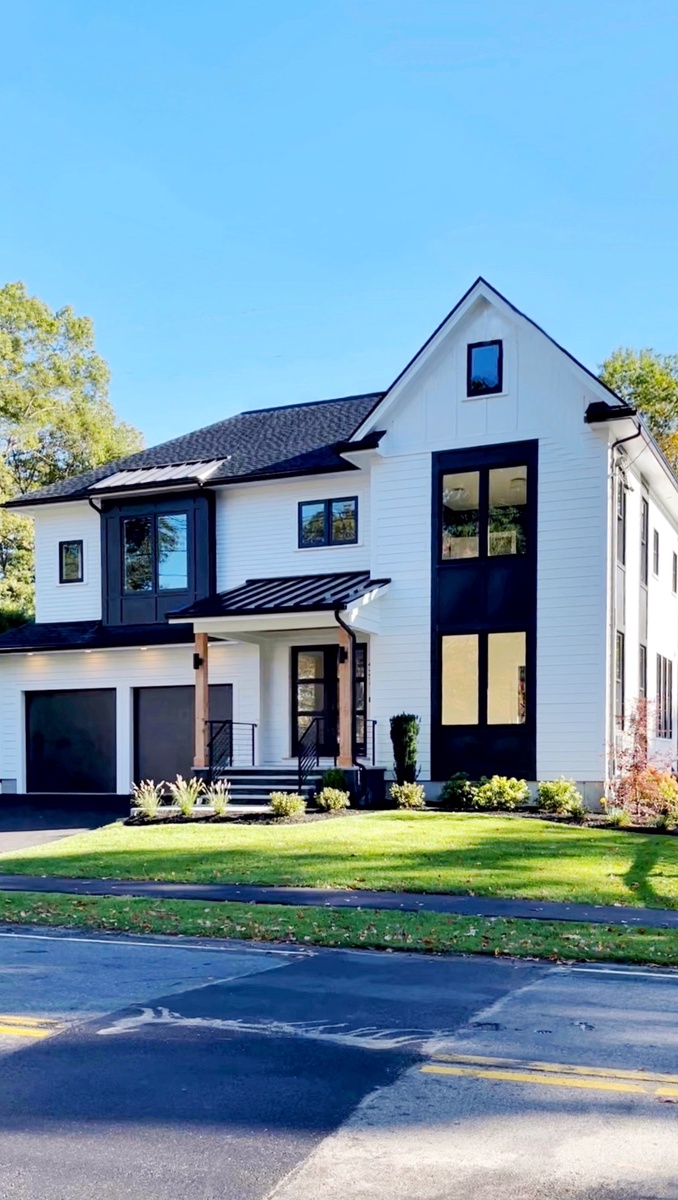437 High Rock Street , Needham, MA, US