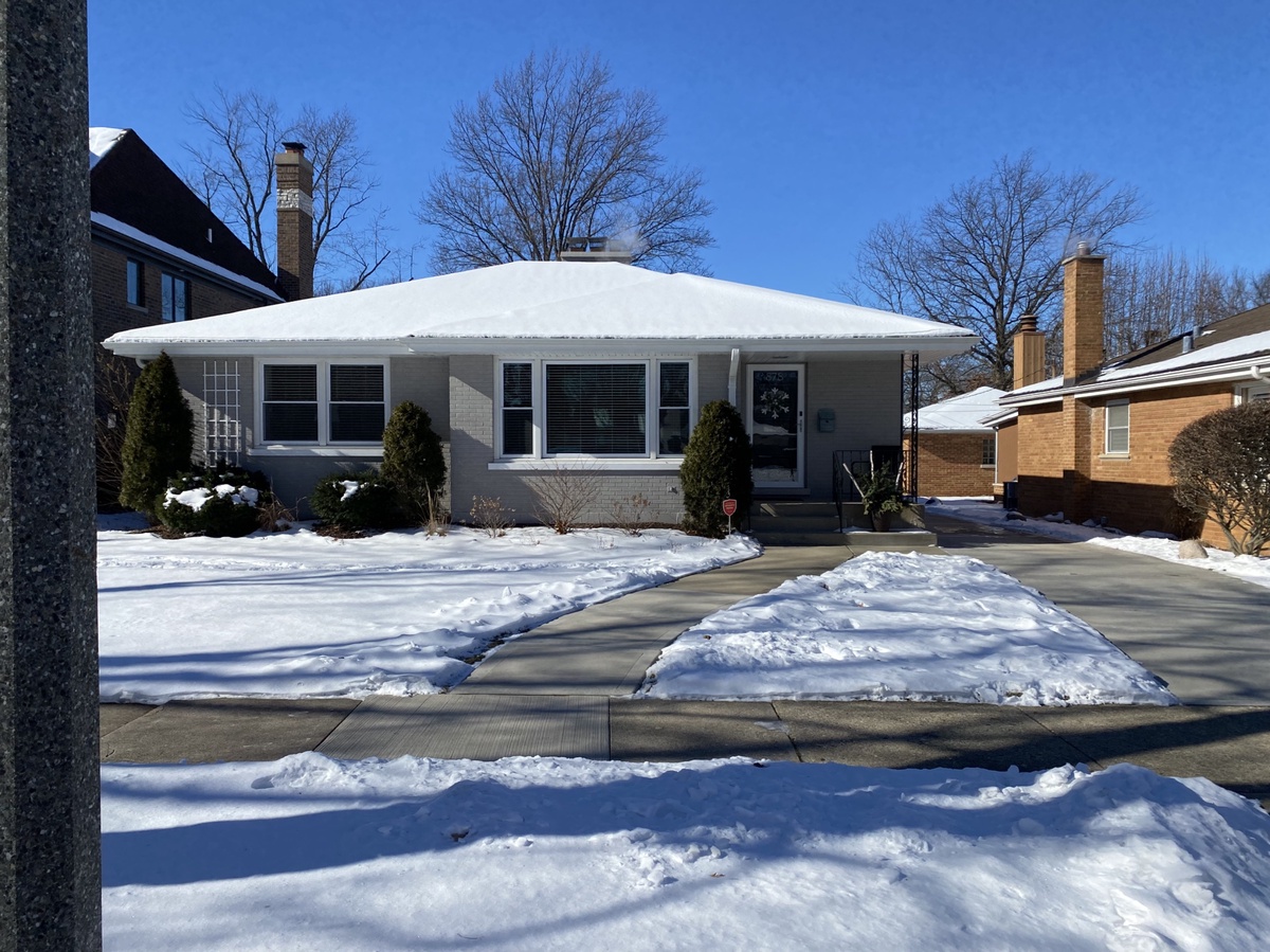 878 Kirk Avenue , Elmhurst, IL, US