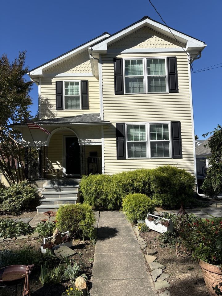 404 Holmes Avenue , Havertown, PA, US