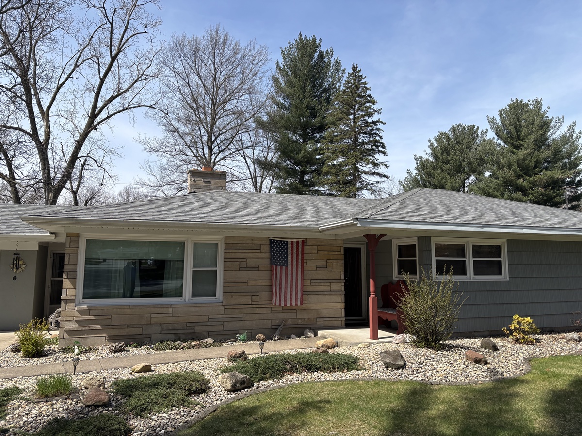 5 Cleveland Terrace , Hobart, IN, US